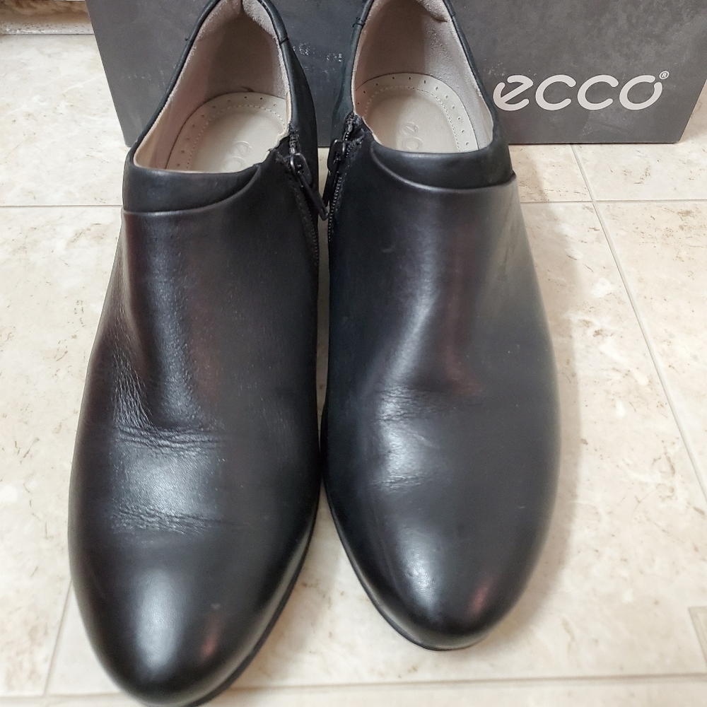 ECCO Womens Shoes